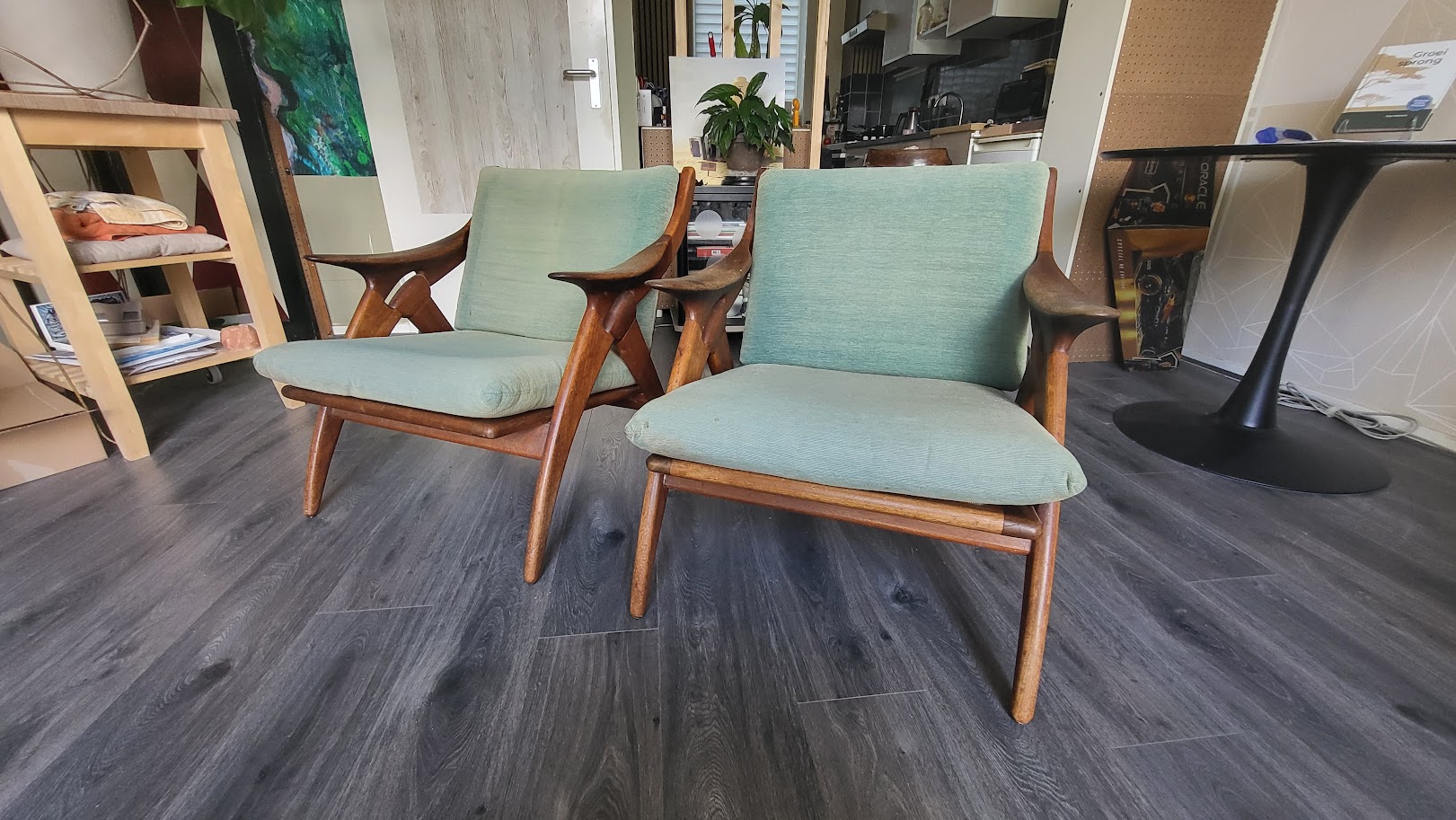 Derde generatie erfstukken, niet meer in gebruik, herkomst en waarde onbekend.